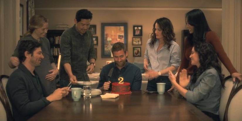 The Crain family celebrating Luke on The Haunting Of Hill House