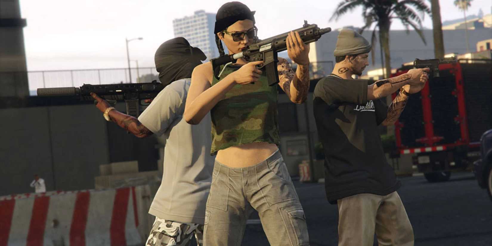 Players aiming guns in Grand Theft Auto Online