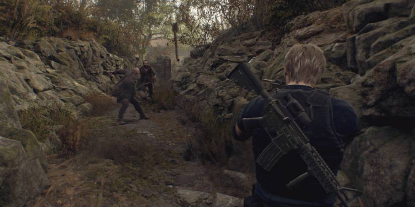 Leon shoots an axe in Resident Evil 4 remake