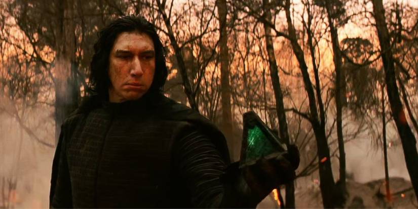 kylo-ren-adam-driver-holds-sith-wayfinder-rise-of-skywalker-star-wars