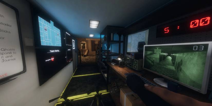 The inside of the van players arrive to the haunted location in in Phasmophobia. 