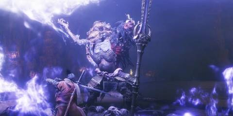 Sekiro Shadow Die Twice - Close Up Camera With No HUD Of Battle Between Wolf and Shichimen Warrior