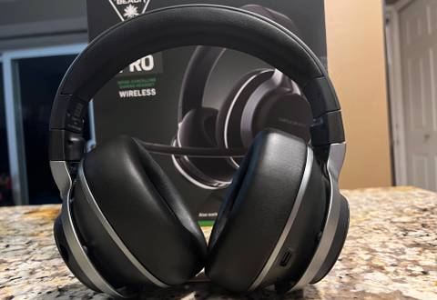 turtle beach stealth pro - standing up-1