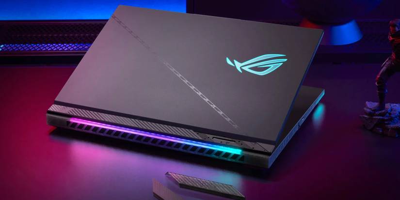 Asus ROG Strix Scar 18 back