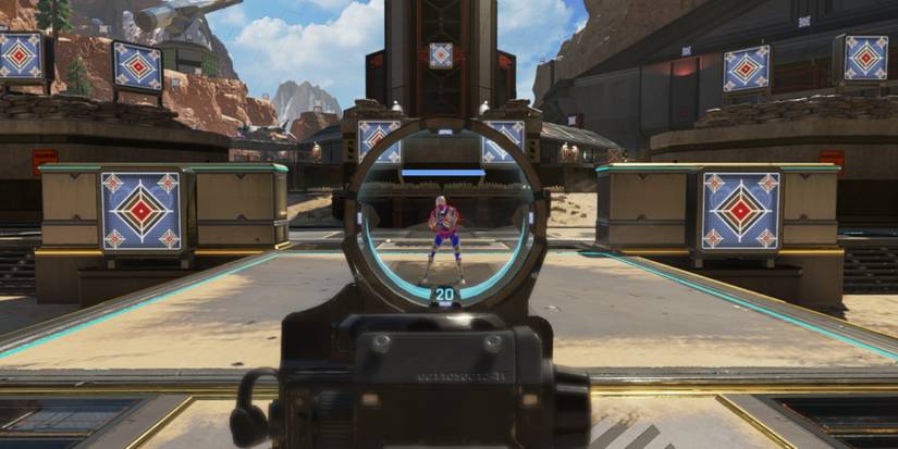 Holo Sight aiming at a training bot