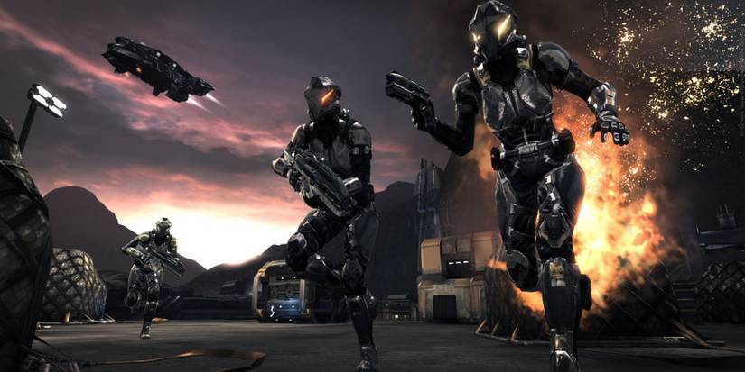 Fighting enemies in Dust 514
