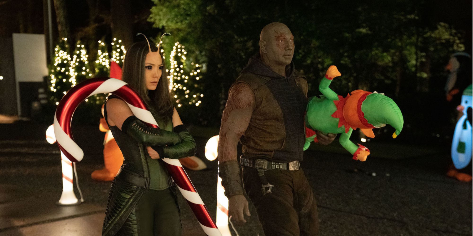 Mantis and Drax in The Guardians of the Galaxy Holiday Special