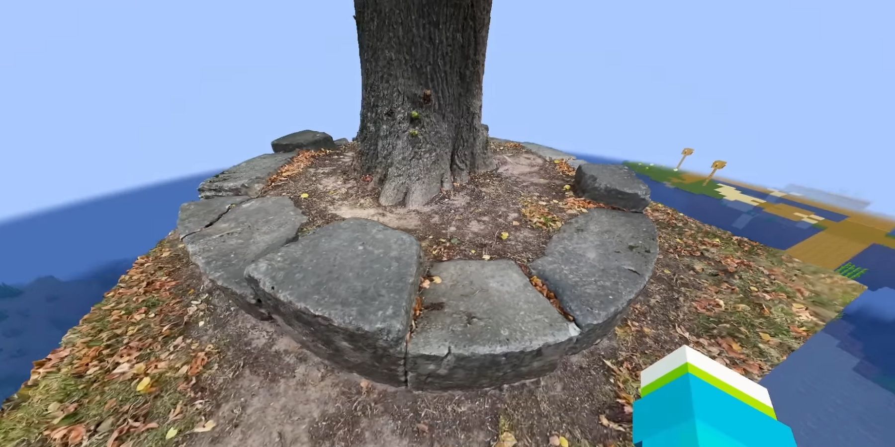 Screenshot from Minecraft showing a very realistic looking tree.