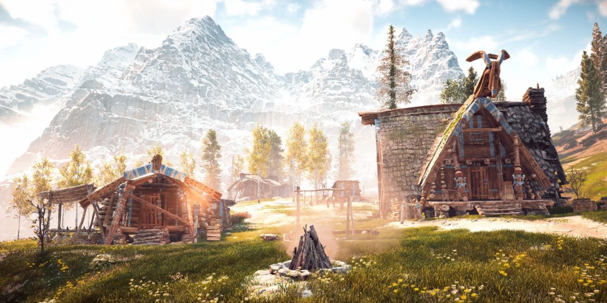 A row of small, wooden huts in the Nora village of Mother's Vigil from Horizon: Zero Dawn 