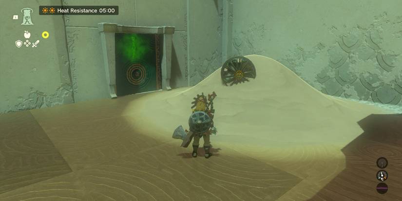 Link looking at pile of sand in shrine