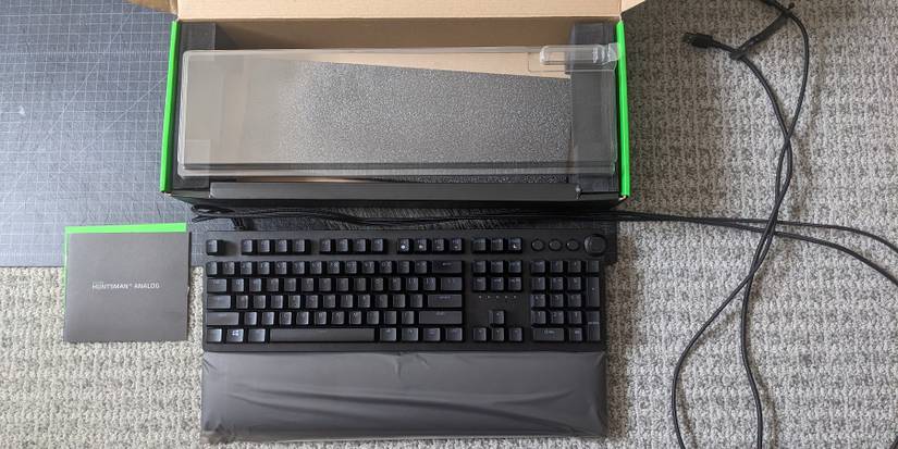 Razer Huntsman V2 Unboxing