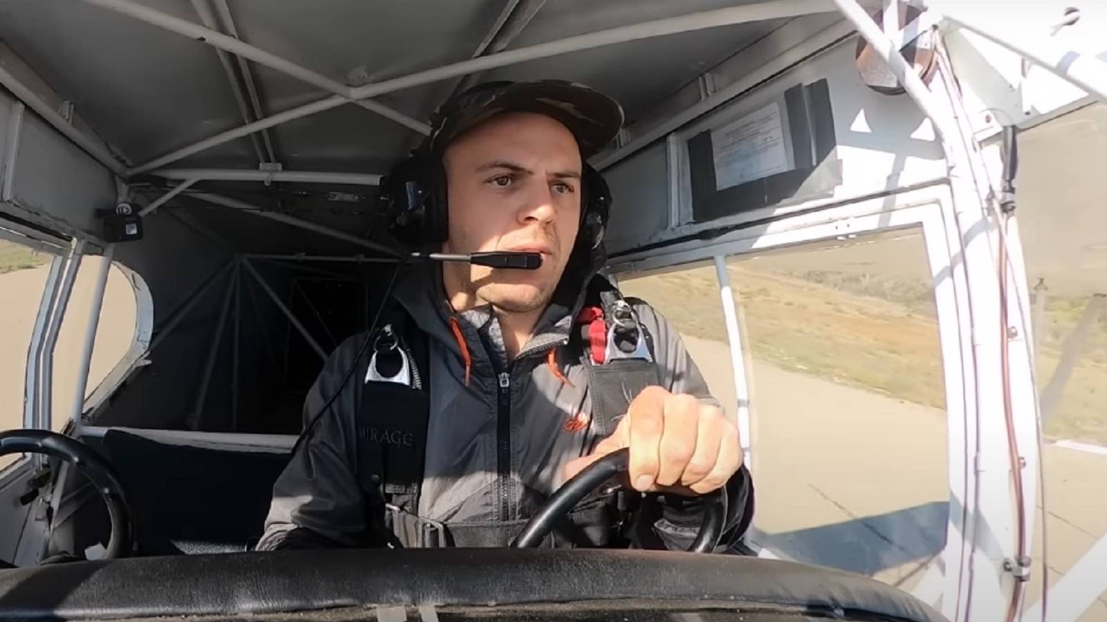 youtuber-arrested-crash-plane-1