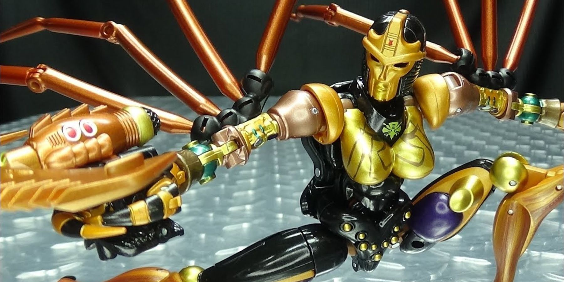 Blackarachnia In A Battle Stance In Beast Wars