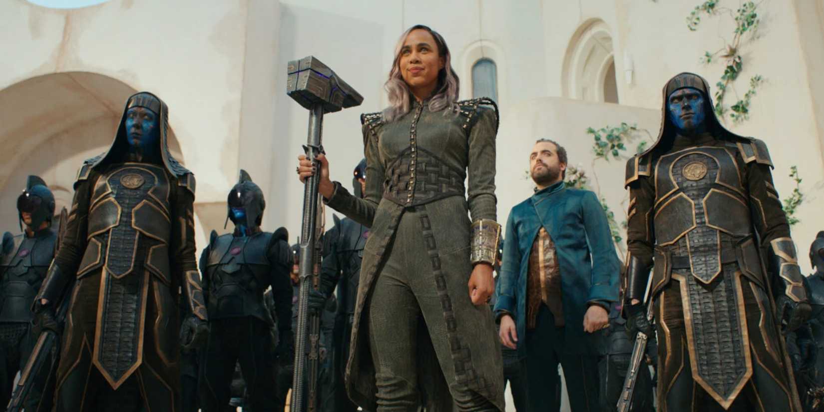 Dar-Benn standing with the Kree army