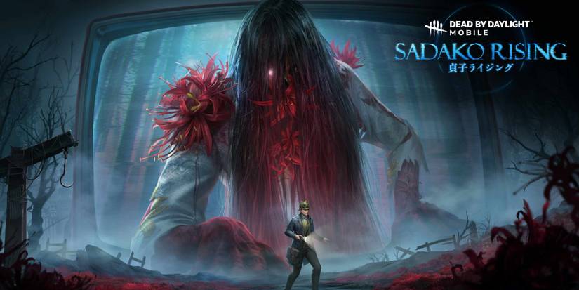 Sadako in her mobile exclusive skin, crawling out from a TV as a clueless Yoichi shines a flashlight forward. 