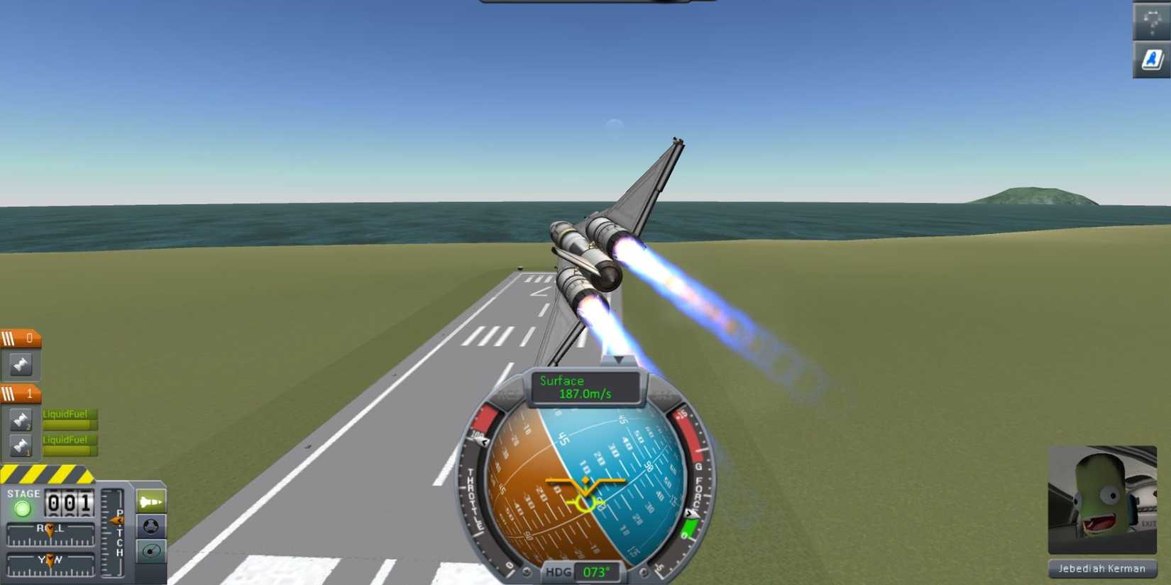 A ship taking off in Kerbal Space Program