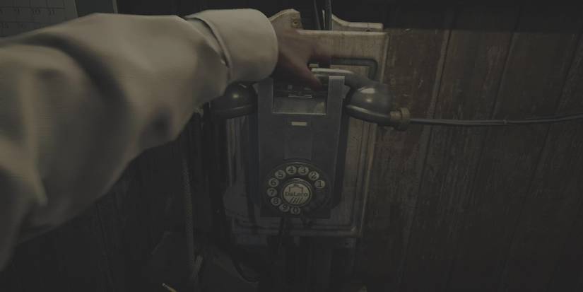 layers of fear - lighthouse calls - phone