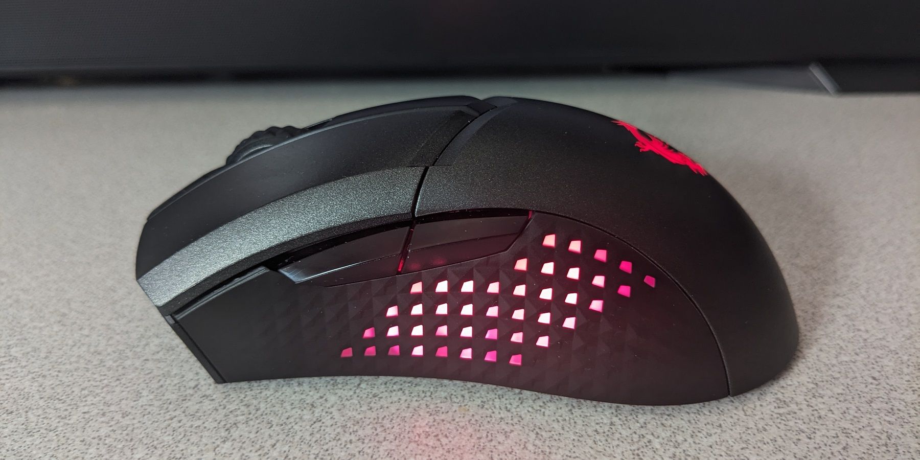 MSI Clutch GM51 Side View