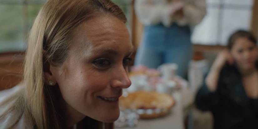 Emily (Stefanie Estes) in Soft & Quiet