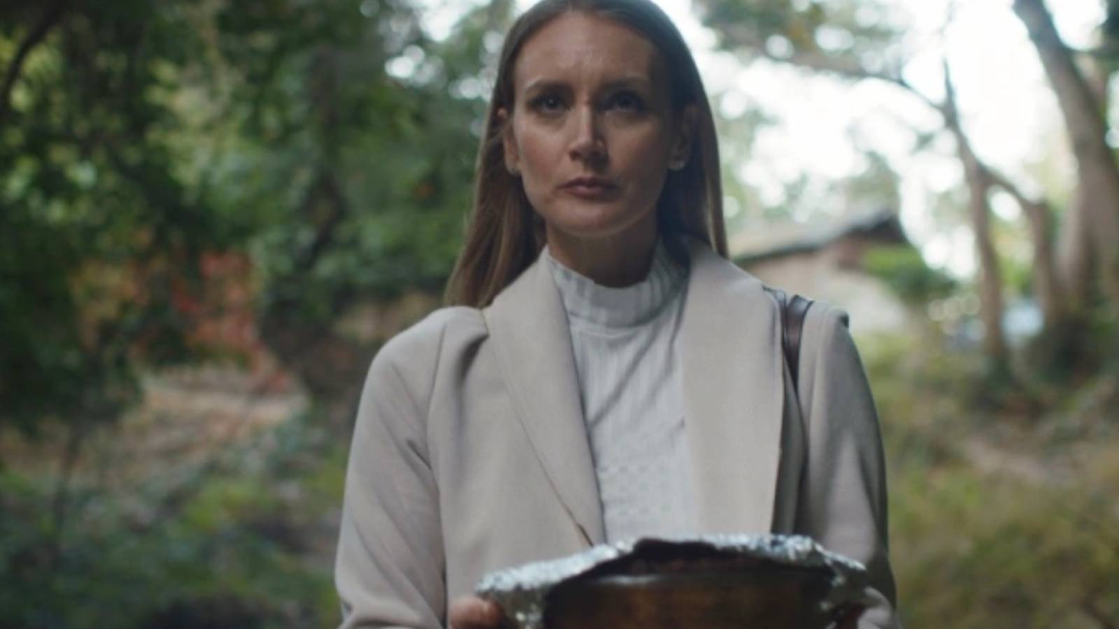 Emily (Stefanie Estes) in Soft & Quiet