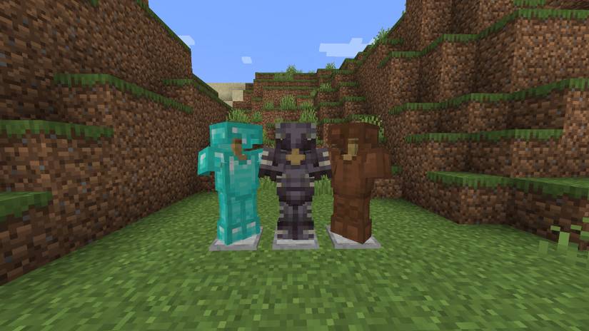 Netherite trims diamond and leather armor stand