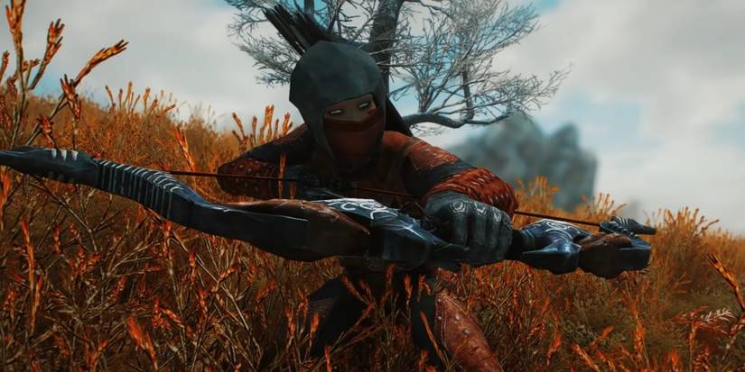 Ancient Shrouded Armour wearing player aiming a bow in Skyrim