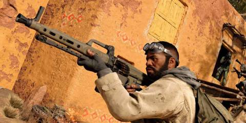 soldier using the mg82