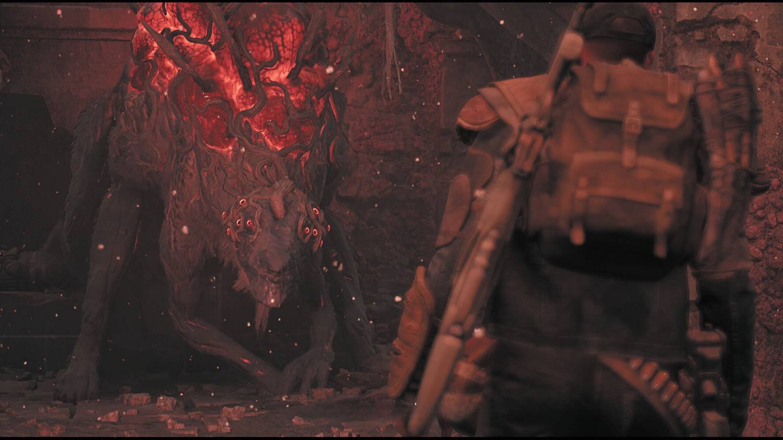 A player in an encounter with the Corrupted Ravager in Remnant 2