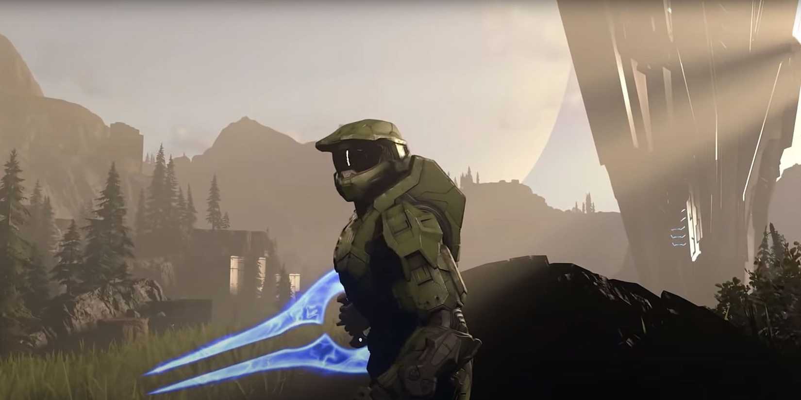 Energy Sword Master chief wielding Energy Sword