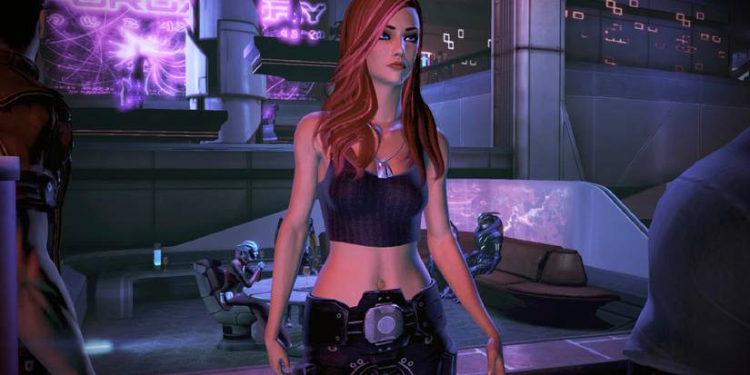A modded femShep modelling the tank top.