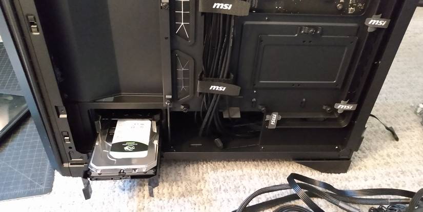 MSI MEG 700R Hard Drive Install