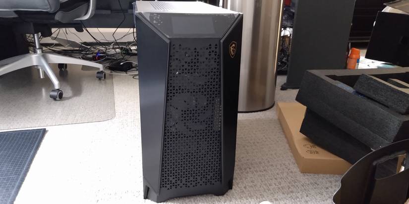 MSI Meg Prospect 700R Box Contents #4