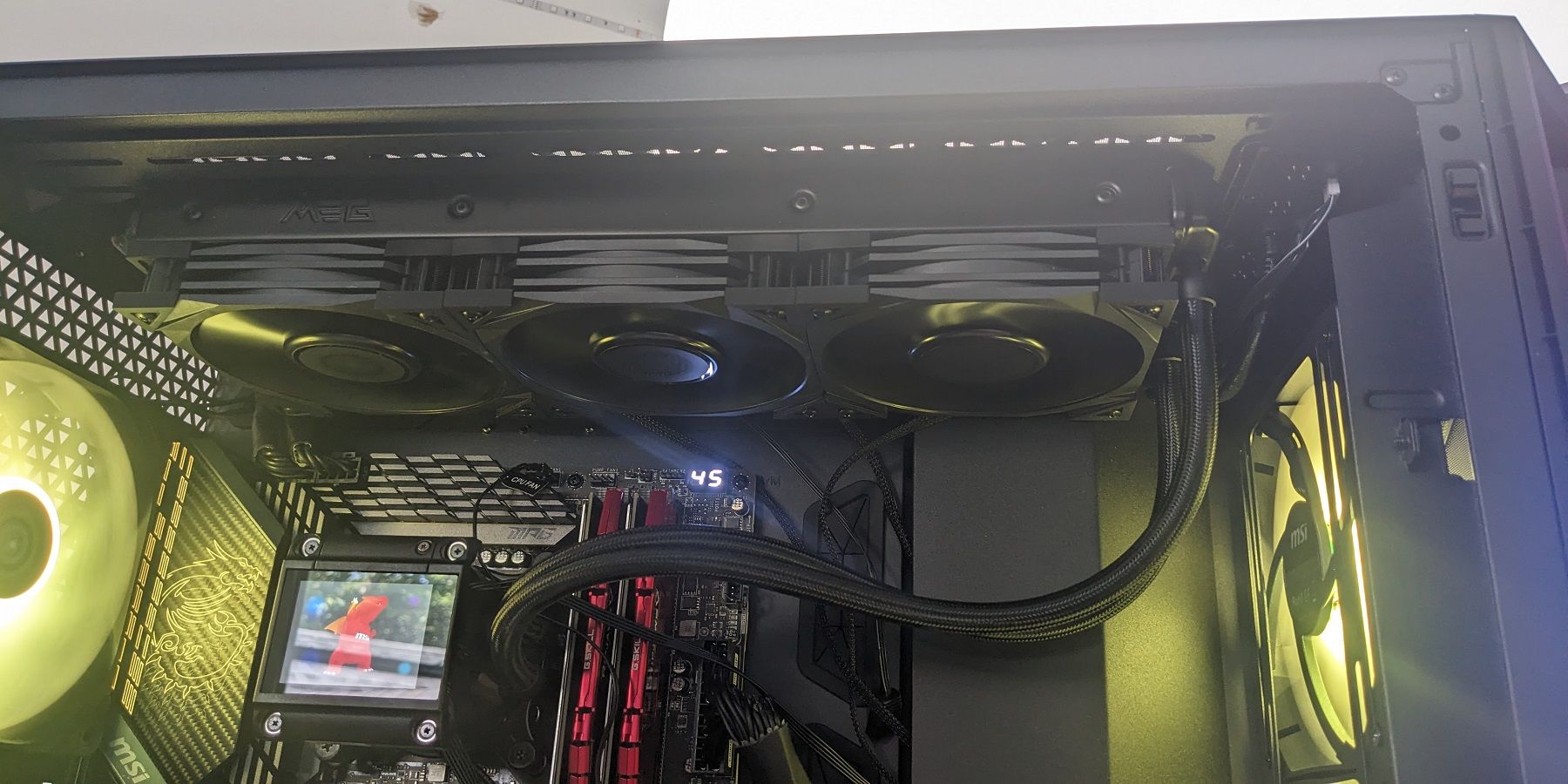 MSI MEG CoreLiquid S360 AIO 液体冷却器评测