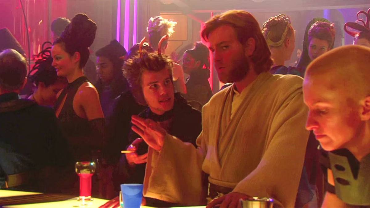 do cigarettes exist in star wars Smoke Up Artoo! Junk Fed Stressed out by war, Israelis