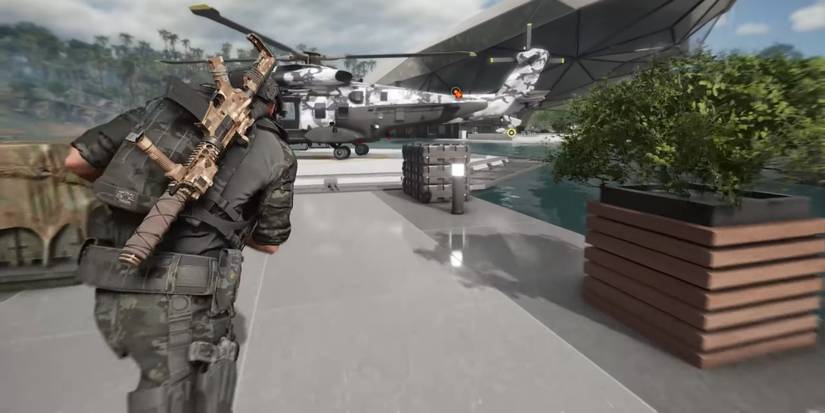 A player approaching a helicopter in Ghost Recon: Breakpoint