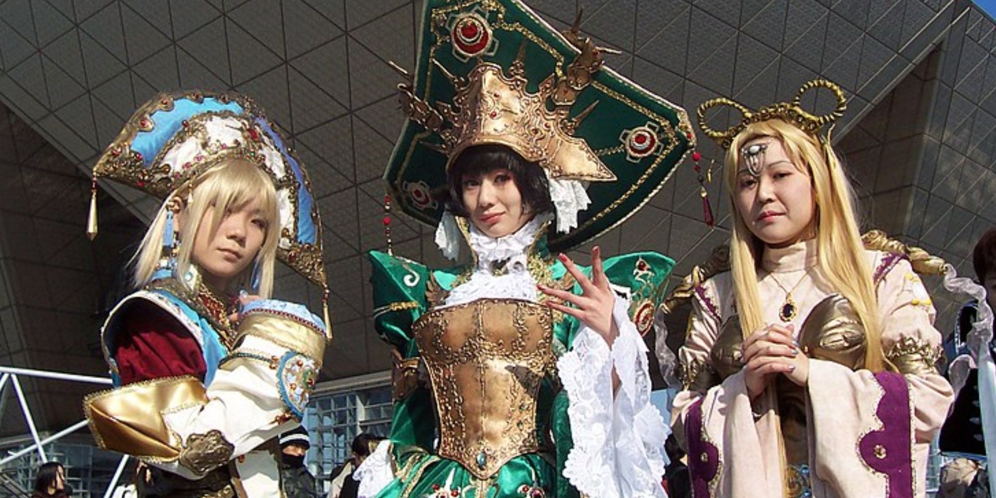 The_Cosplayers_of_Comiket_stormstill, via Wikimedia Commons Dec 2005