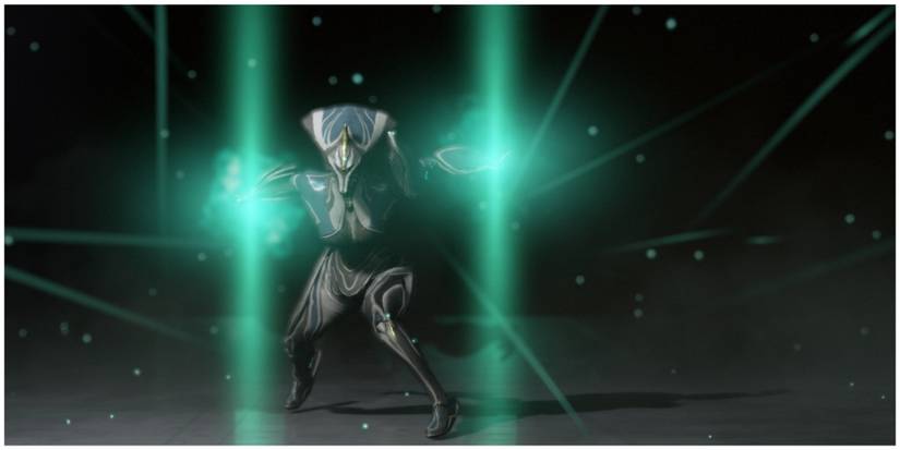 Banshee Warframe silencing her surroundings.