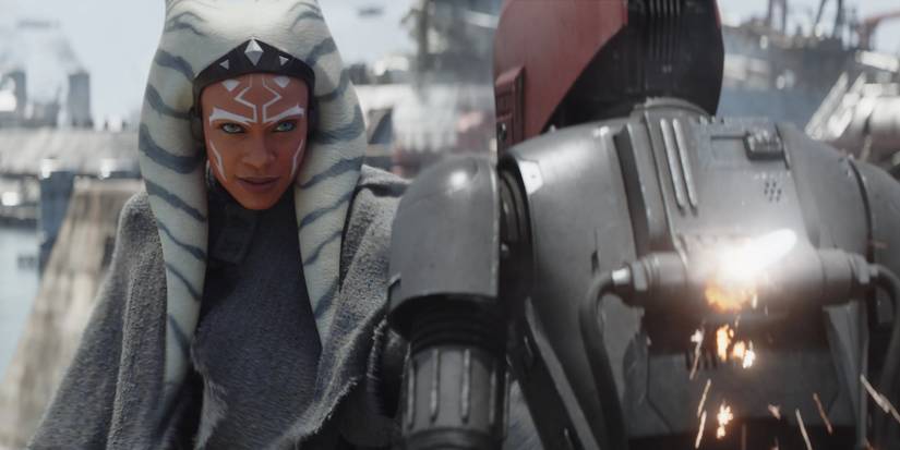 Ahsoka stabs a droid in Ahsoka