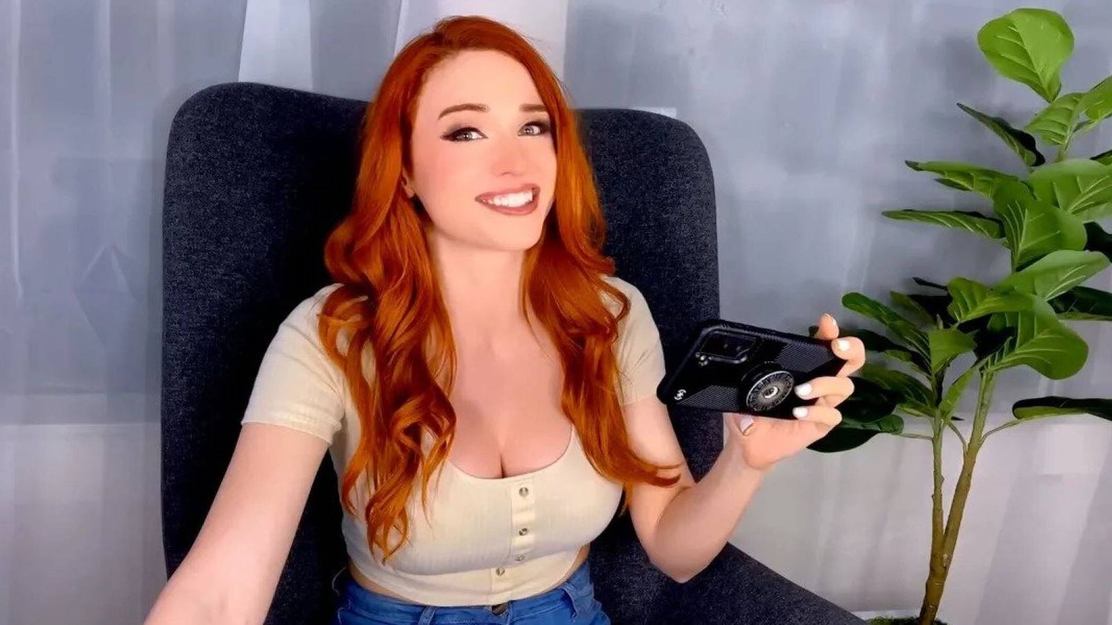 amouranth new business venture beverage