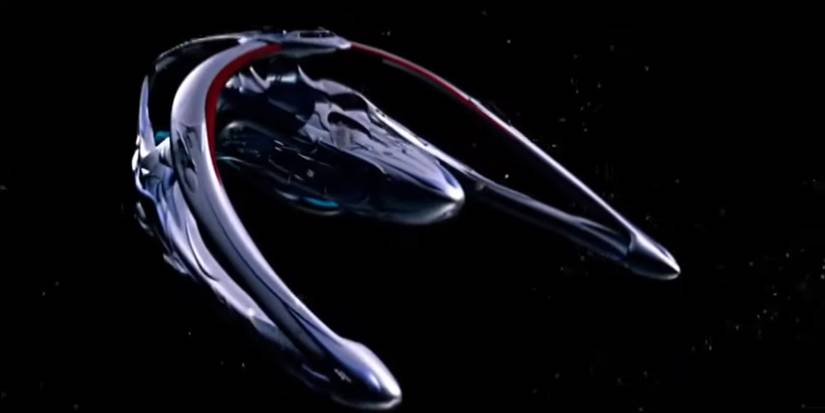 The titular starship Andromeda.