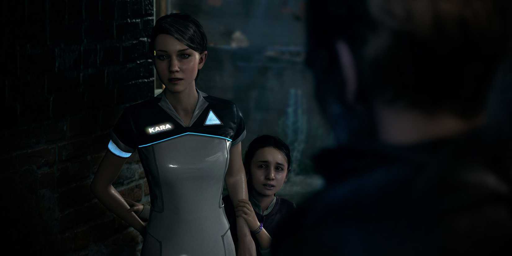 Alice hiding behind Kara in Detroit: Become Human