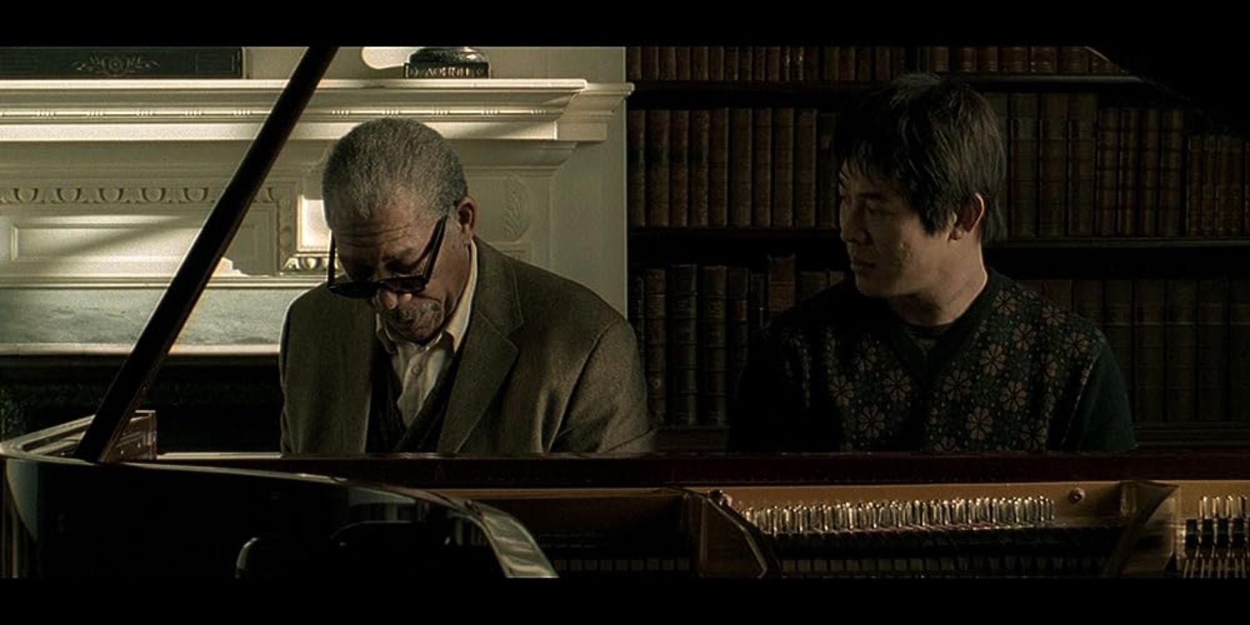 Morgan-Freeman-and-Jet-Li-play-piano-in-Unleashed