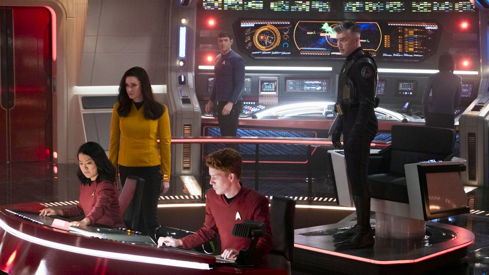 Star Trek Strange New Worlds Enterprise bridge Captain Pike Anson Mount Una Chin-Riley Number One Rebecca Romijn Spock Ethan Peck