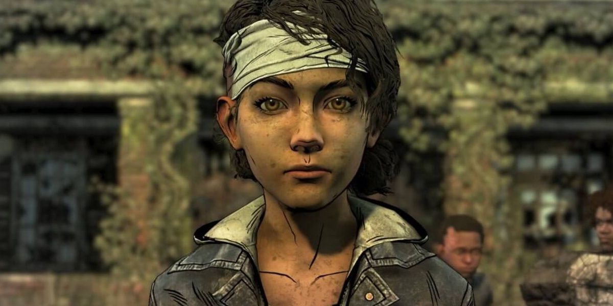 clementine from the walking dead standing in front of a building
