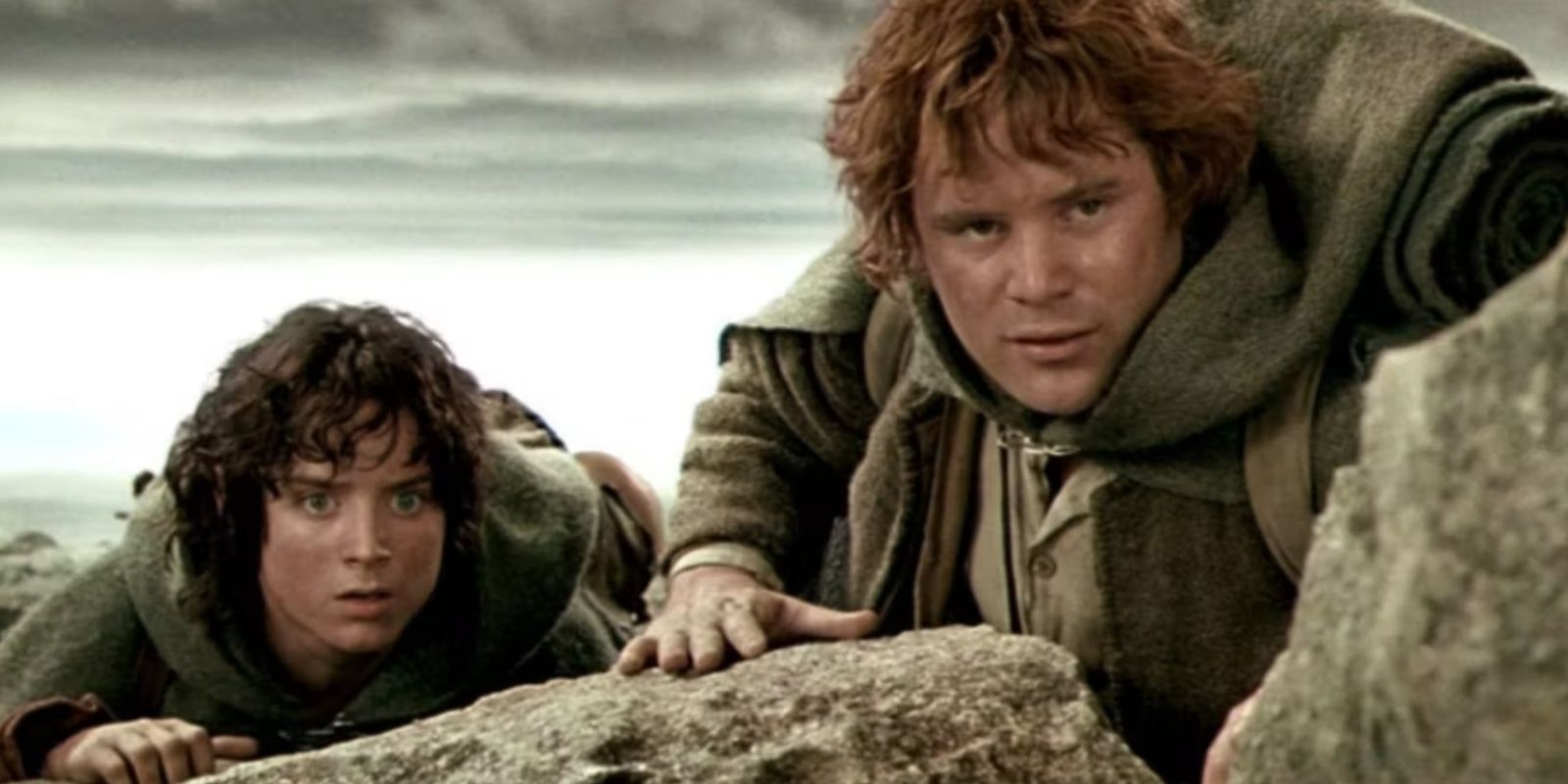 Elijah Woods as Frodo Baggins. Sean Astin as Samwise Gamgee