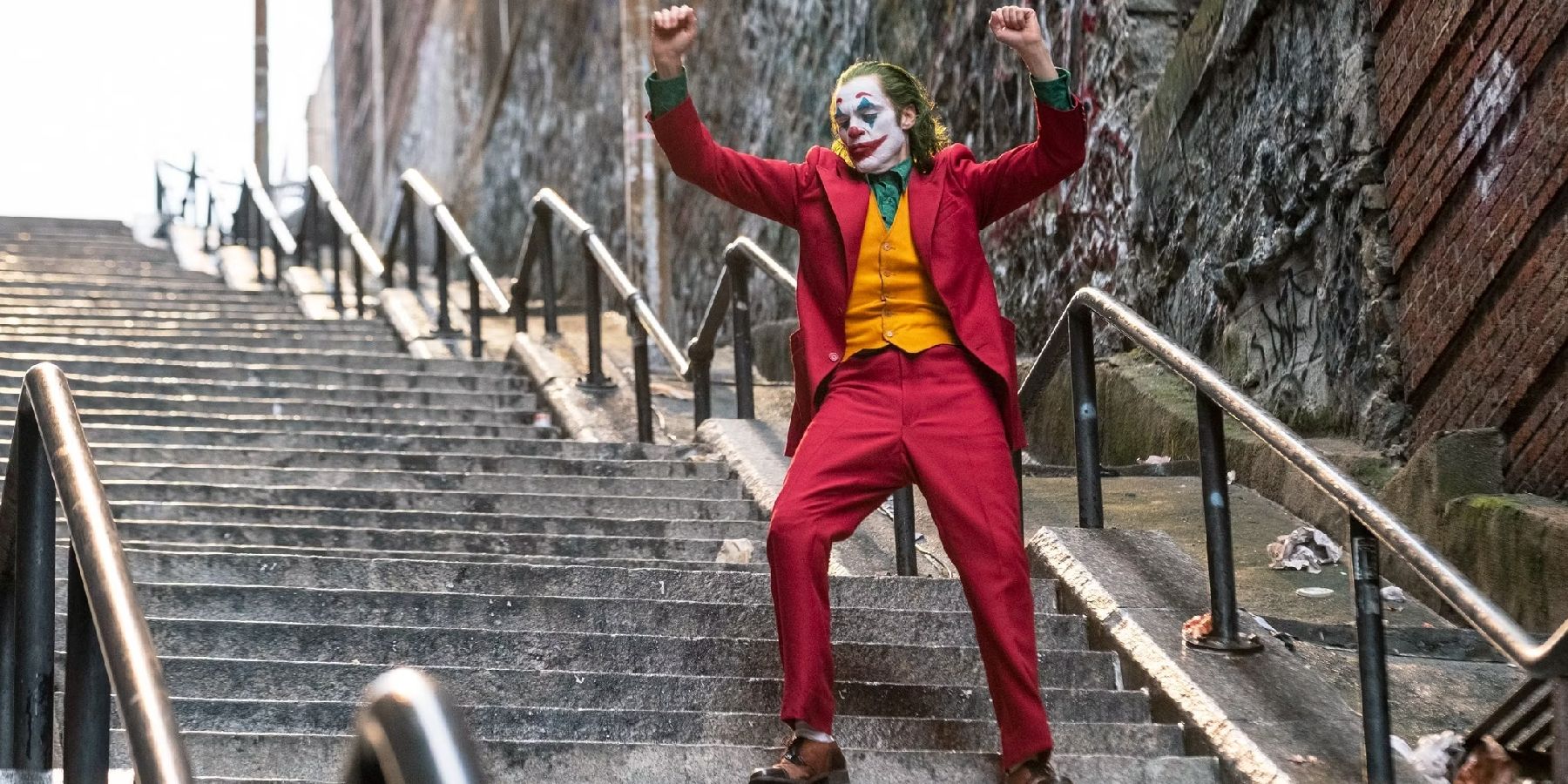 Joaquin Phoenix's Joker dancing on stairs