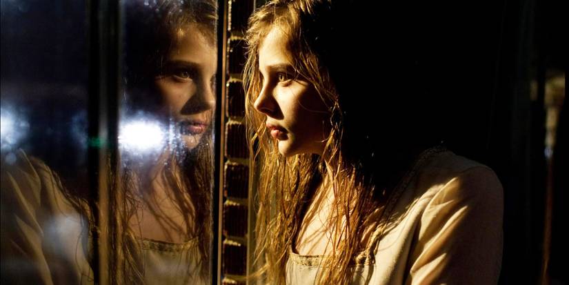 Chloë Grace Moretz at the window in Let Me In
