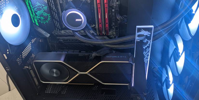 MPG Gungnir 300R GPU Holder #2