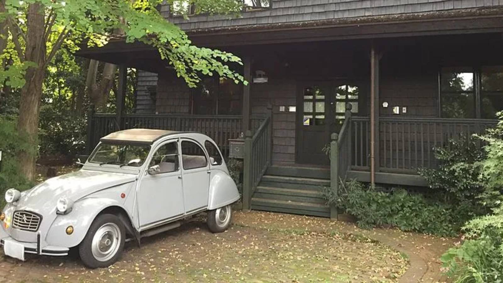 studio-ghibli-hayao-miyazaki-car