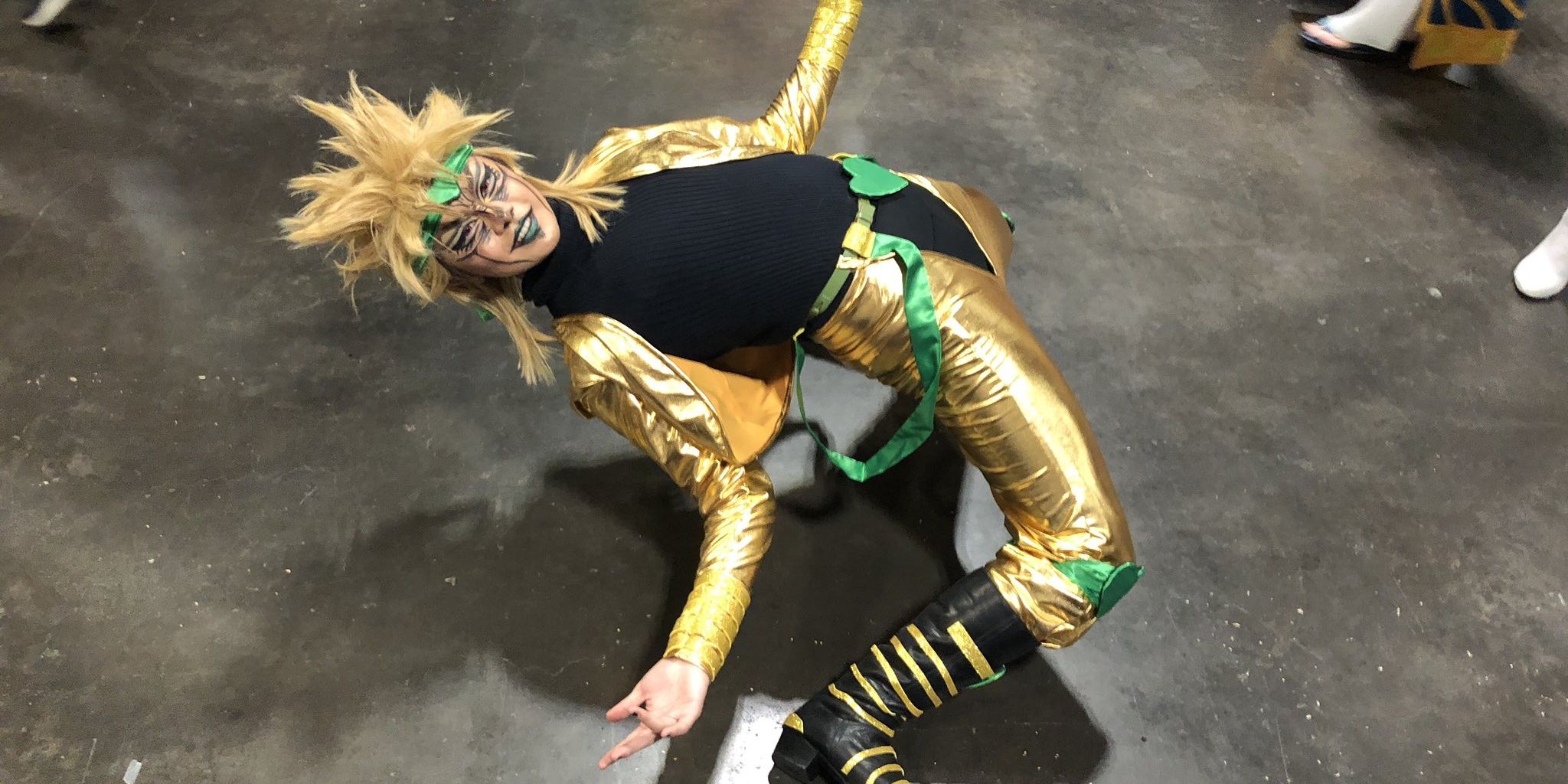 A Dio cosplayer posing